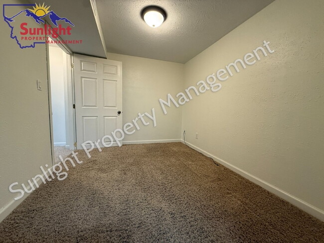 Building Photo - Spacious 4 Bed 3 Bath Home in Billings Hei...