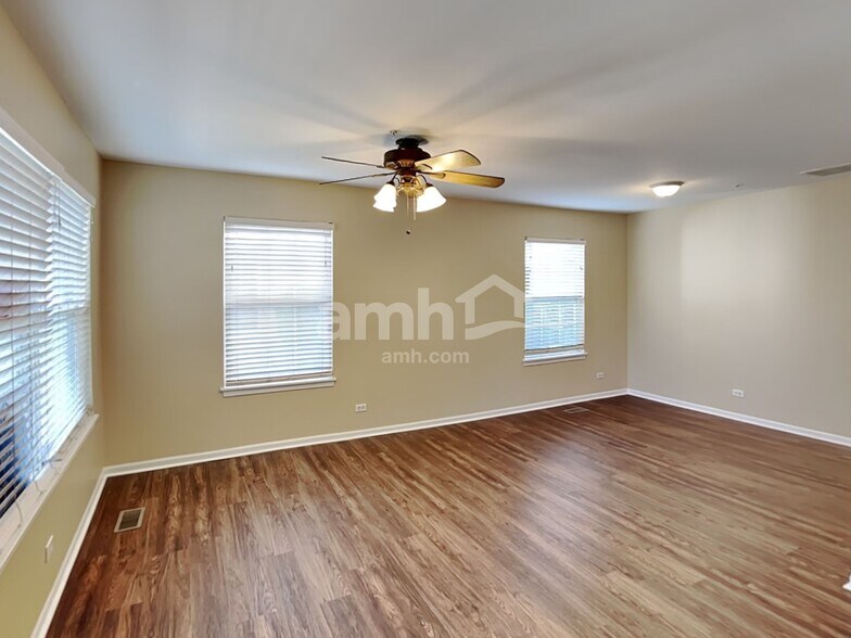 Building Photo - 2440 Frost Dr