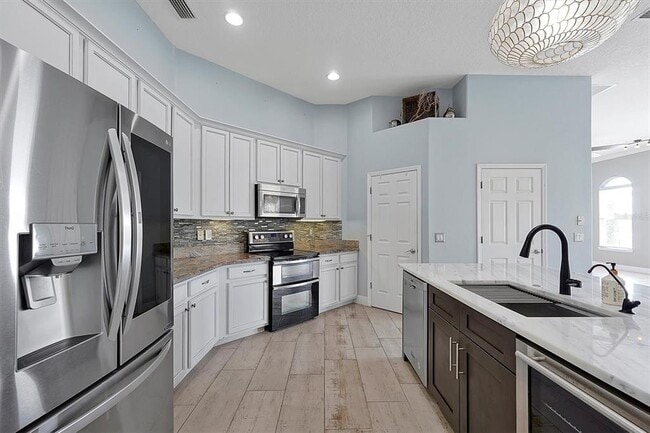 Building Photo - 231 Lakay Pl