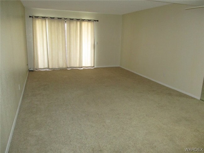 Building Photo - 2022 Merrill Ln