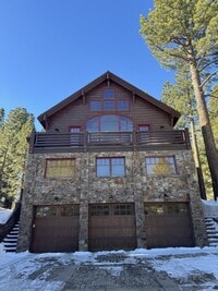 Building Photo - Luxury 5-Bedroom, 6-Bathroom Mountain Retr...