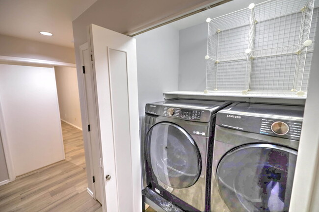 Building Photo - Smart East Side 3 Bedroom Home with EV cha...
