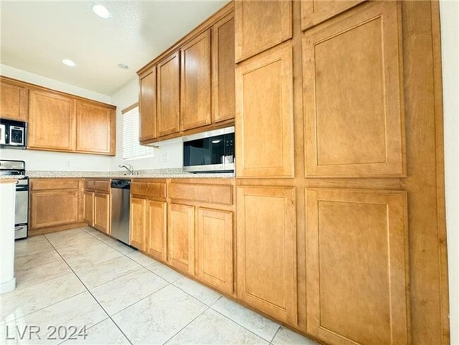 Building Photo - 6596 Polonius Ct