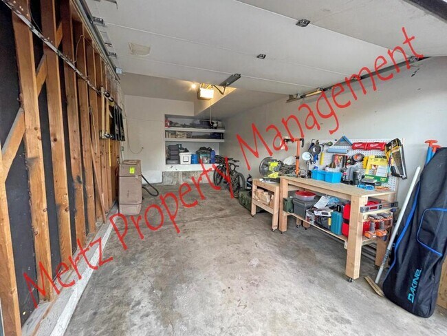 Building Photo - 4855 Bluestem Dr.