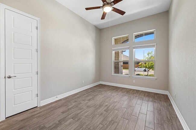 Building Photo - 4205 Lynette Ln