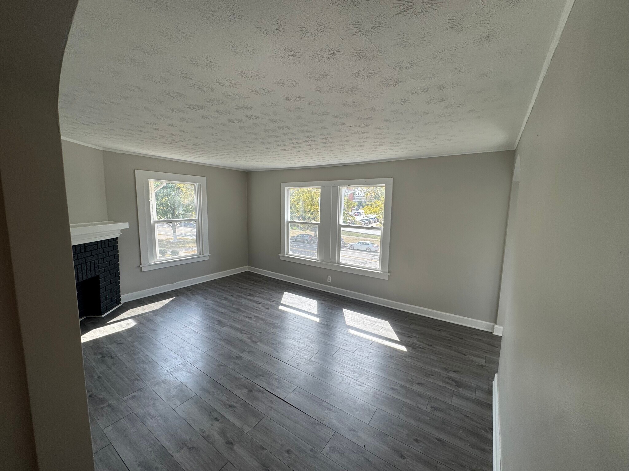 Building Photo - 1335 West Blvd