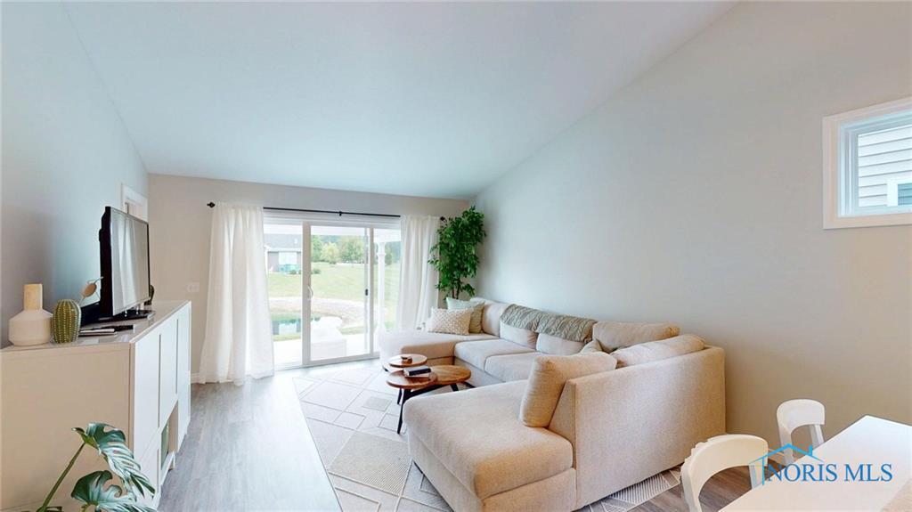 Living - 2143 Fieldbrook Dr