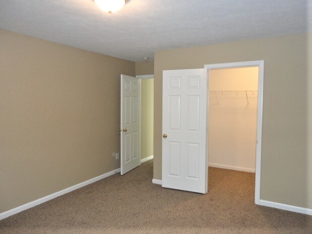 Building Photo - 5780 W Port Dr