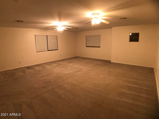 Building Photo - 17584 W Acacia Ct