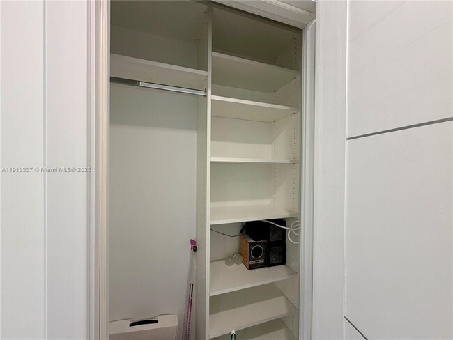 Building Photo - 550 Okeechobee Blvd