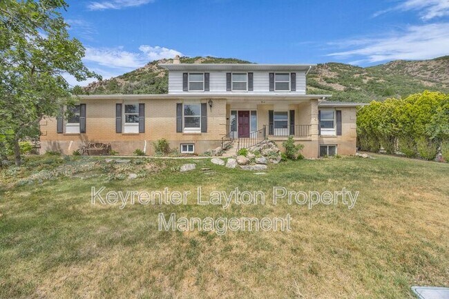 Building Photo - 2420 Bonneville Terrace Dr