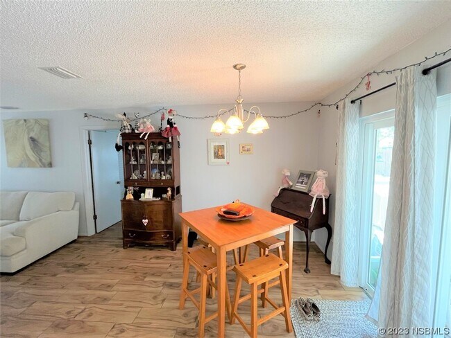 Building Photo - 802 Egret Ct