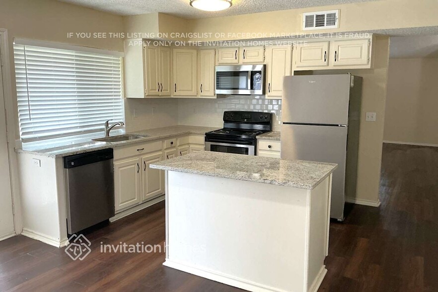 Building Photo - 1716 Delaford Pl