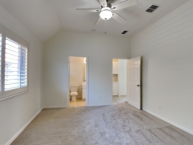 Building Photo - 11340 Classic Ln