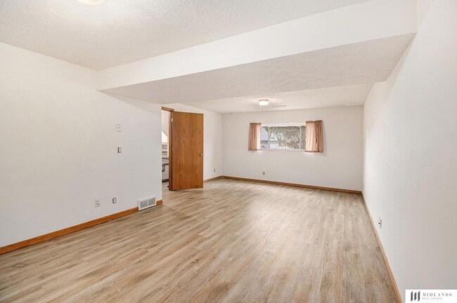 Building Photo - 15201 Greene Ave