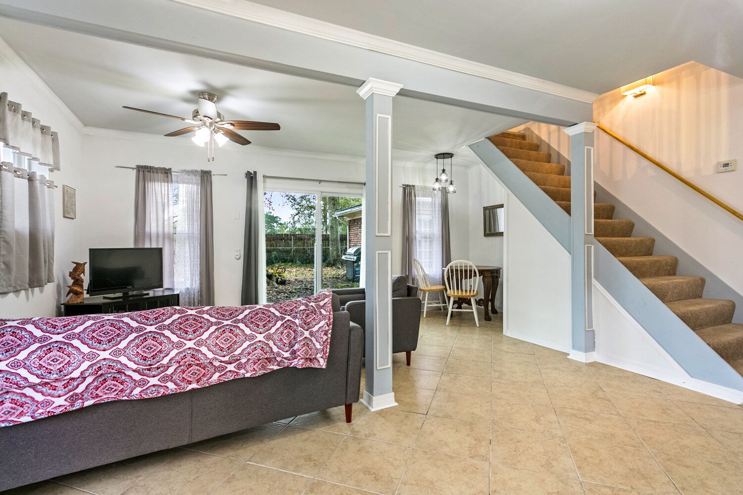 Building Photo - 2942 Palm Cir