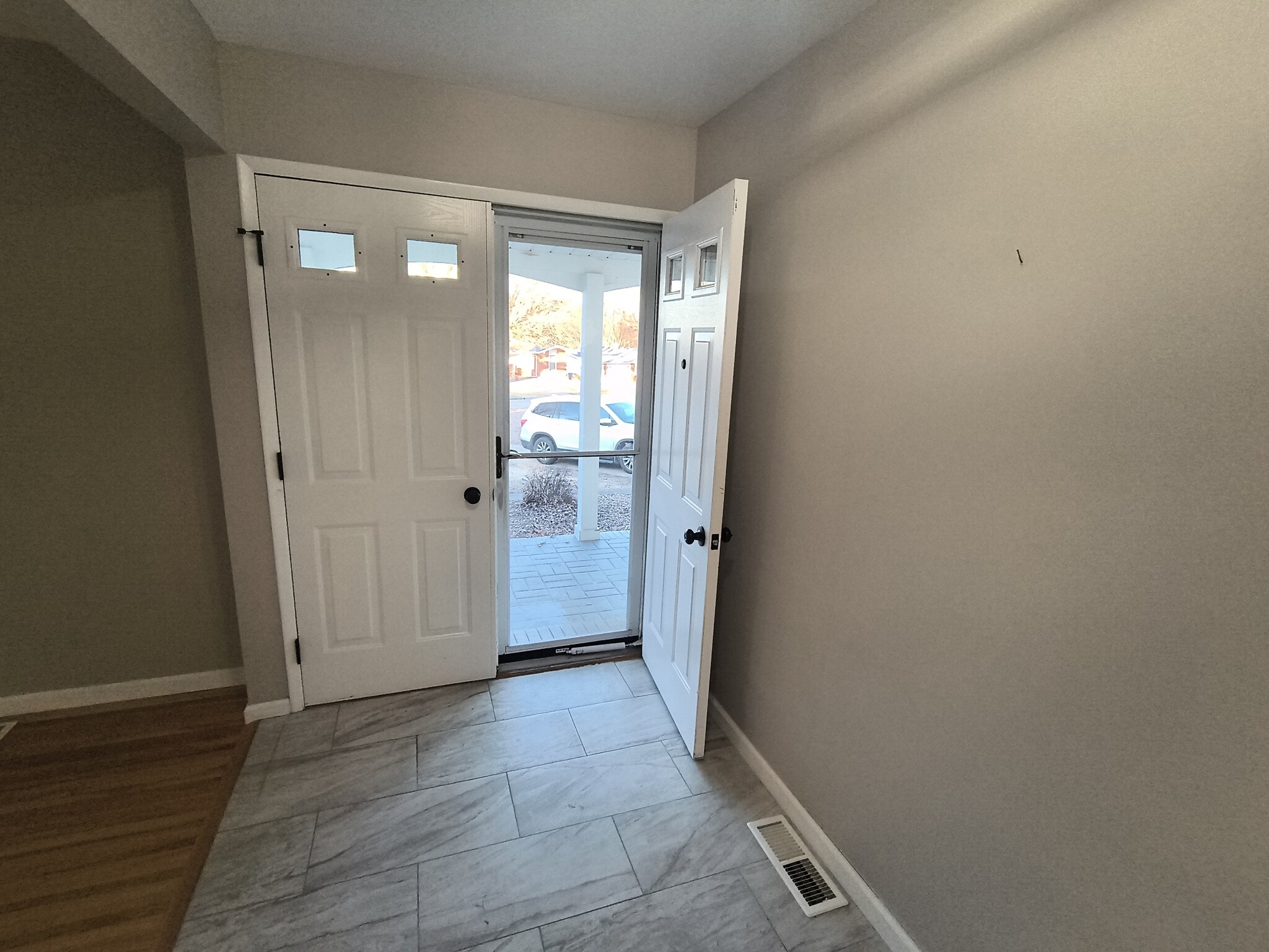 Building Photo - 5 Pastoral Ct