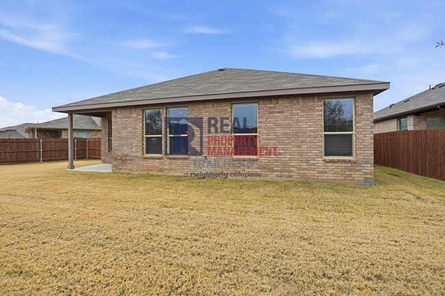 Building Photo - Well-Designed 4 Bedroom Single-Story