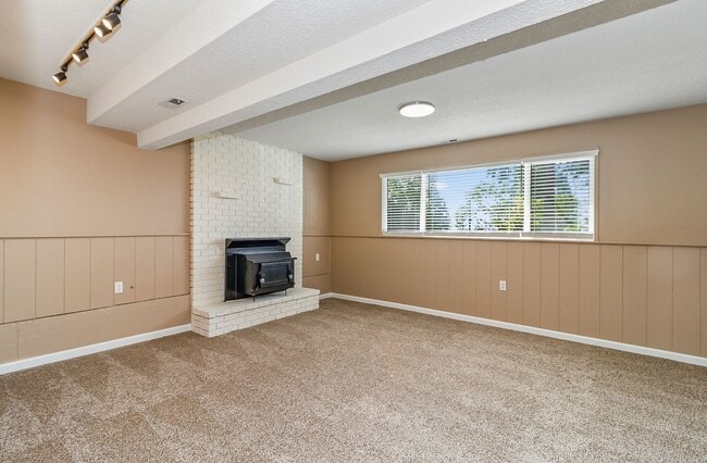 Building Photo - Snohomish Split level for Rent!