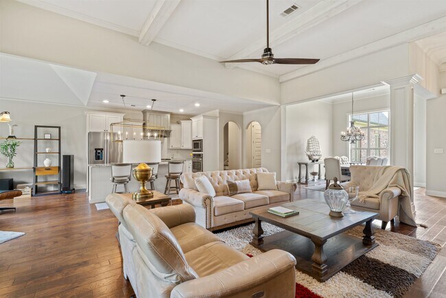 Building Photo - 4513 Chestnut Hill Dr