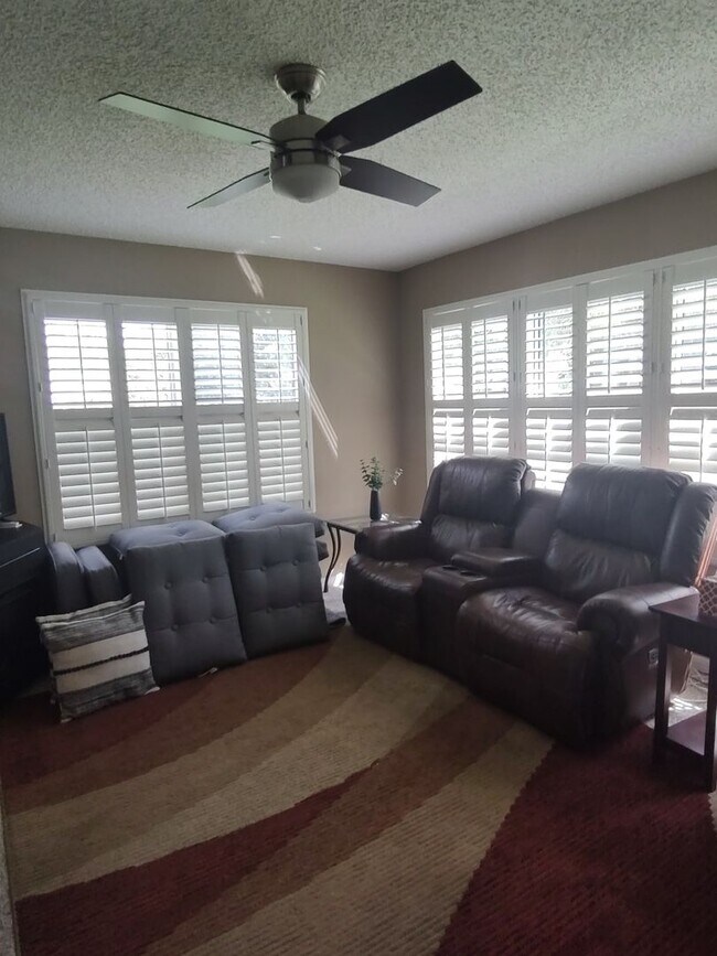 Building Photo - Furnish Single Family Home in The Villages