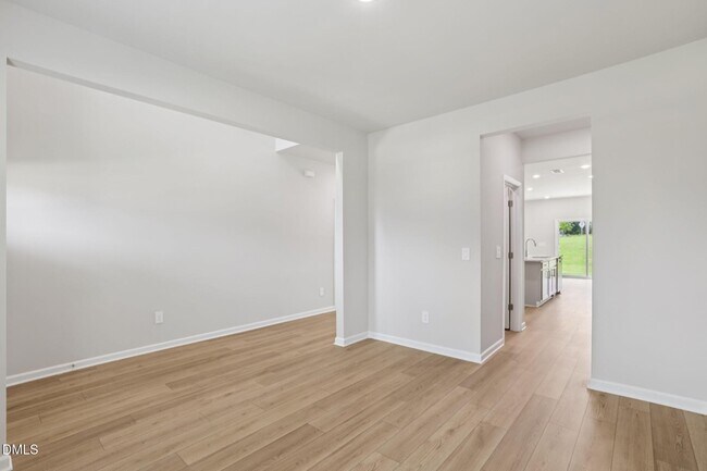 Building Photo - Spacious 5 Bedroom, 3 Bath Home with Loft & Main Level Bedroom - Move in Ready