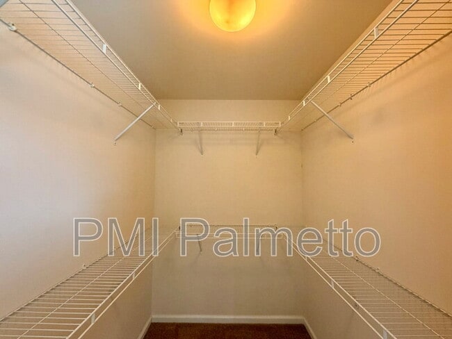 Building Photo - 141 Hay Meadow Ln