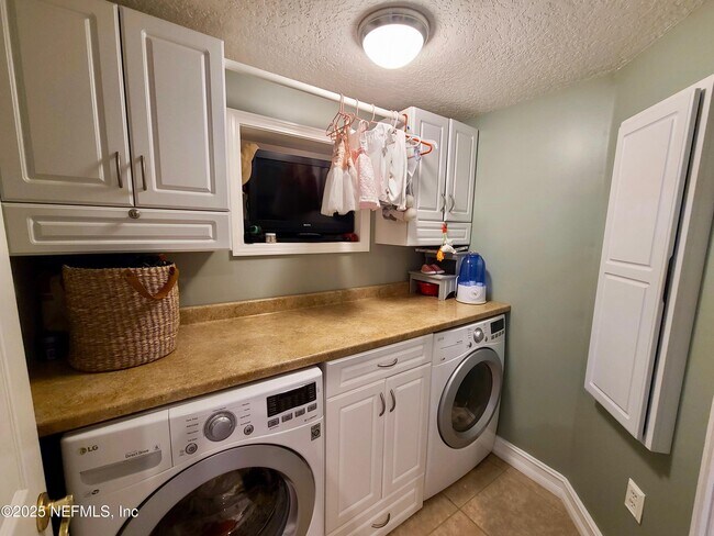 Building Photo - 1308 Holmes Landing Dr