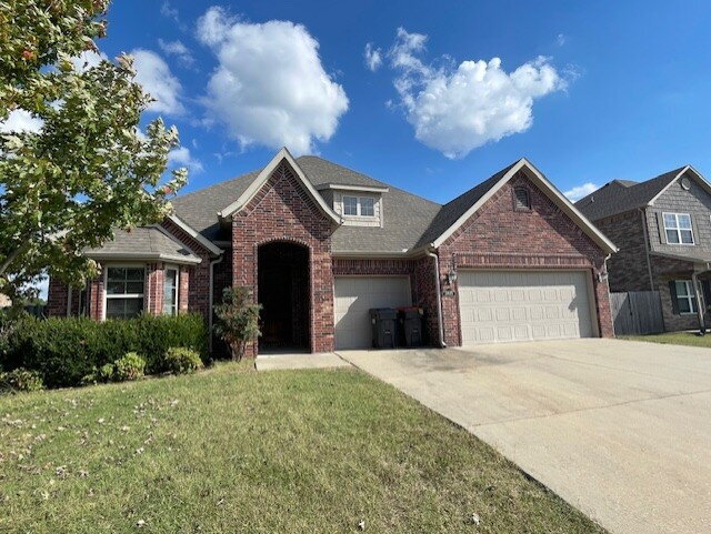 Building Photo - 3895 Baltic St