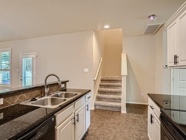 Building Photo - 819 Palo Duro Dr