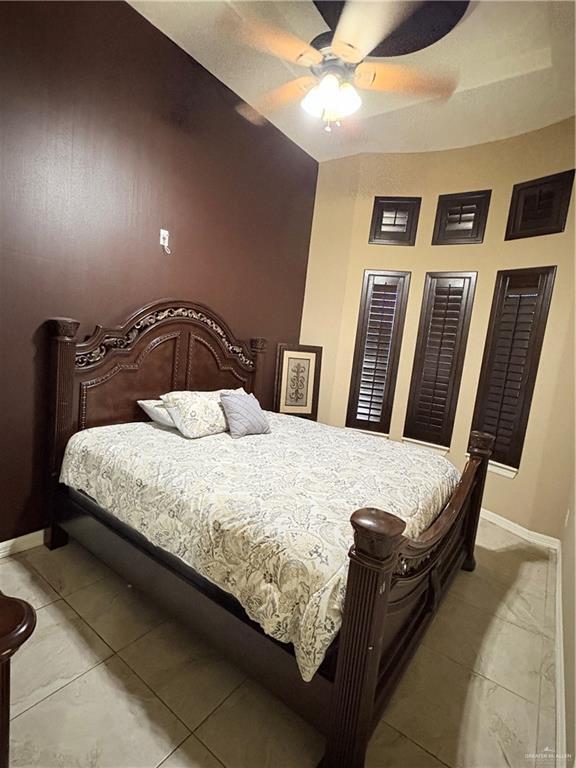 Building Photo - 20 River Crest St