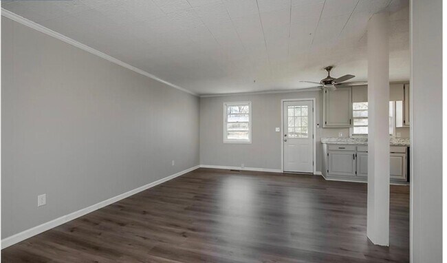 Building Photo - 1409 Union Chapel Rd