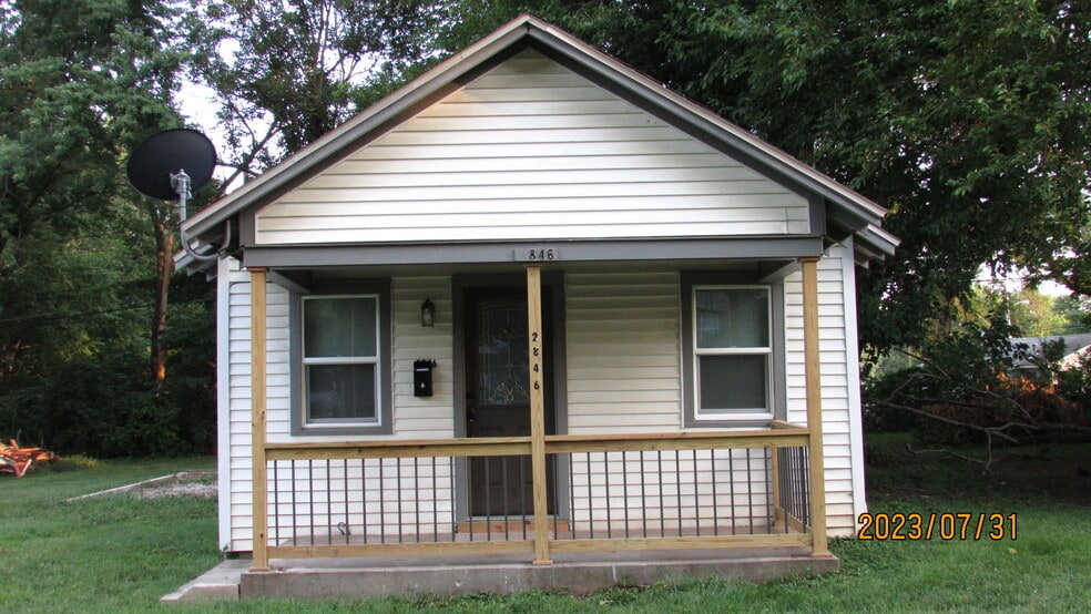 Building Photo - 2846 W Elm St