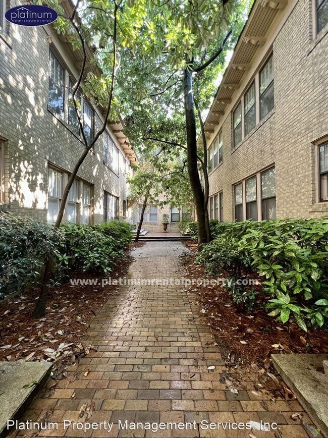 Building Photo - 1 br, 1 bath House - 1125 Briarcliff Place...