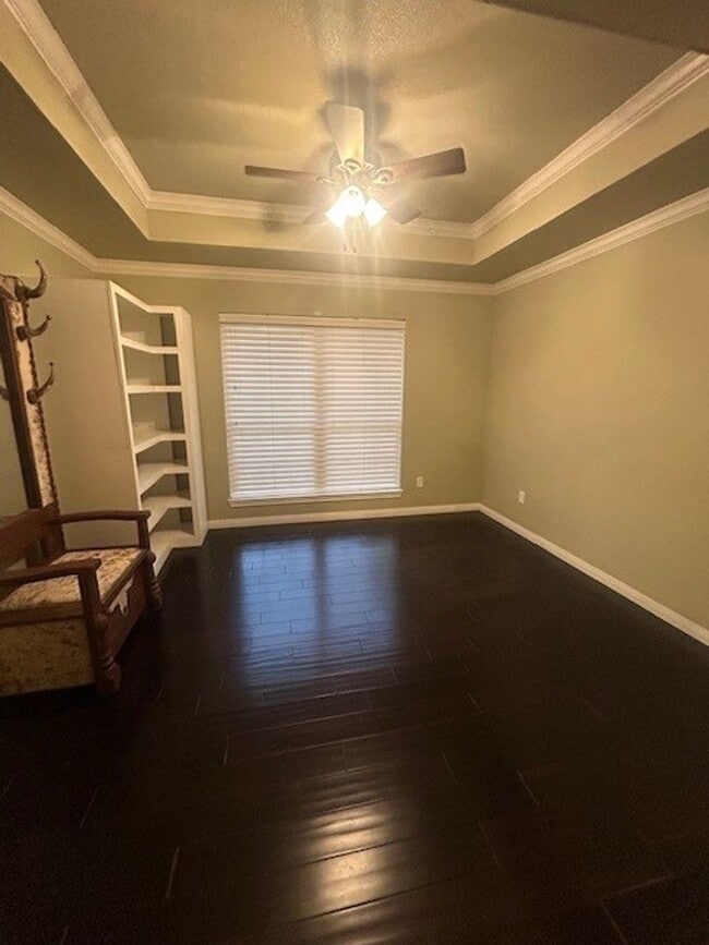 Building Photo - Updated Country Living