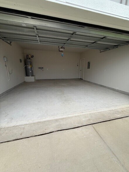 Garage - 1241 Casetta Run