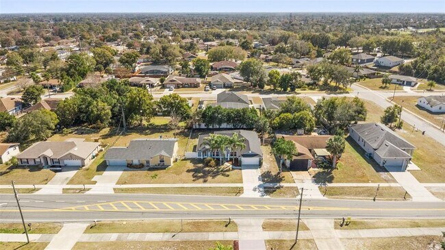 Building Photo - 1227 Tivoli Dr