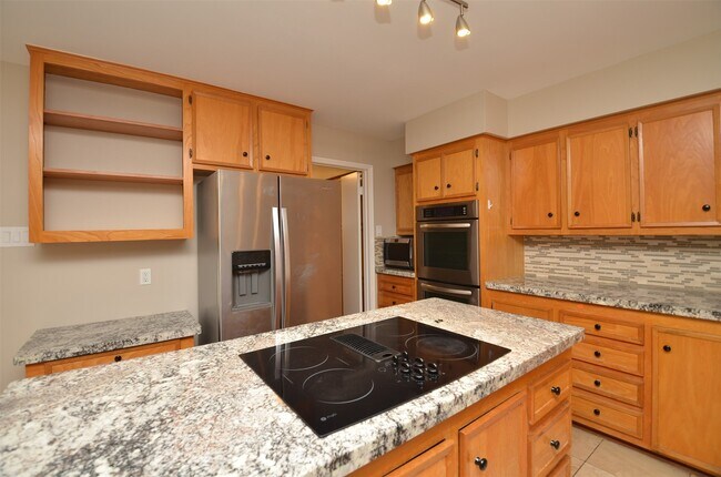 Building Photo - 12310 Burgoyne Dr