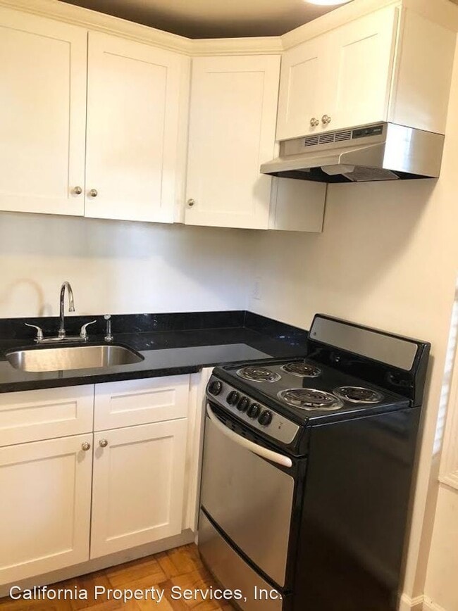 Primary Photo - 1441-1445 Bellevue Ave