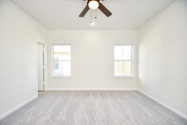 Building Photo - 12202 Heather Flower Ln