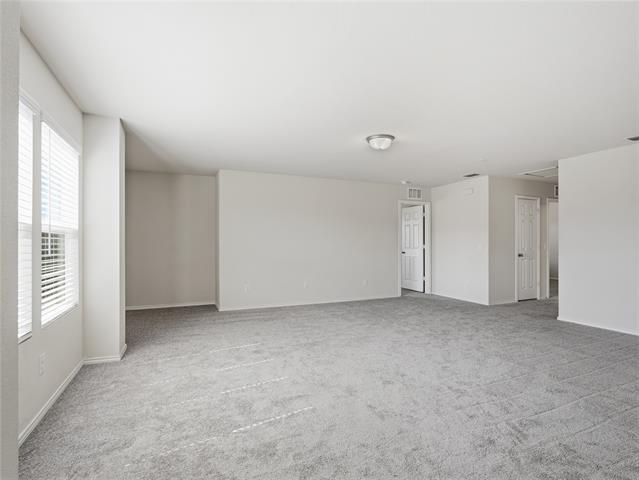 Building Photo - 933 Dressage Dr