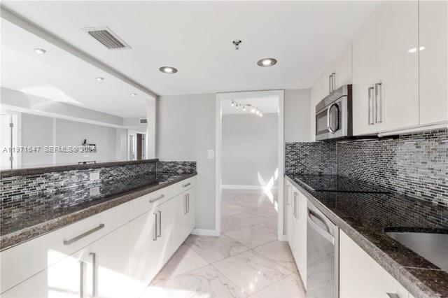 Building Photo - 1345 West Ave