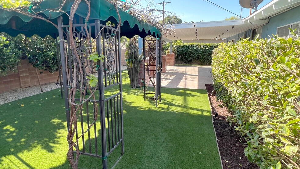 Building Photo - 7728 Sausalito Ave