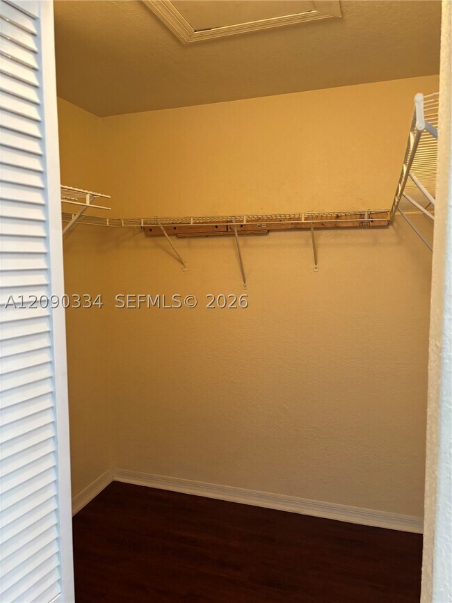 Building Photo - 2088 NE 167th St