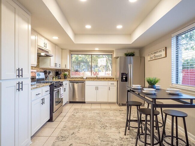 Building Photo - 11618 Sherwood Forest