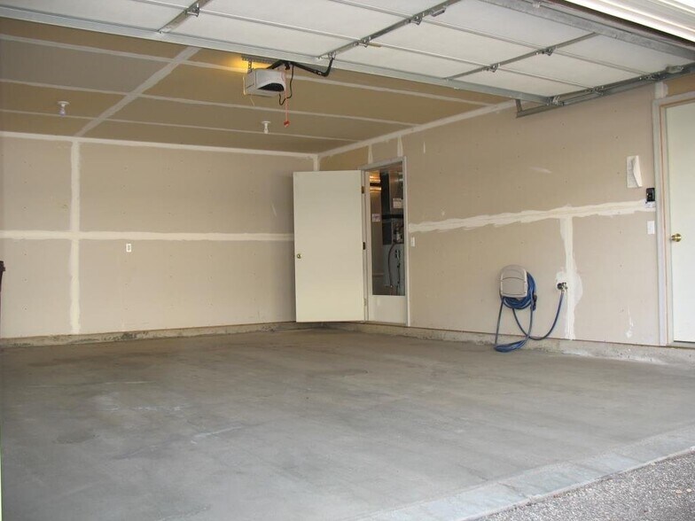 Building Photo - 2501 Cobble Hill Ct