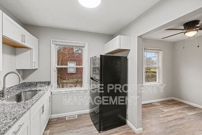 Building Photo - 789 Matthews Dr