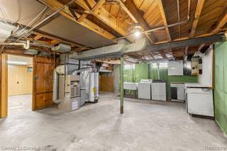 Building Photo - 9616 Colwell Ave