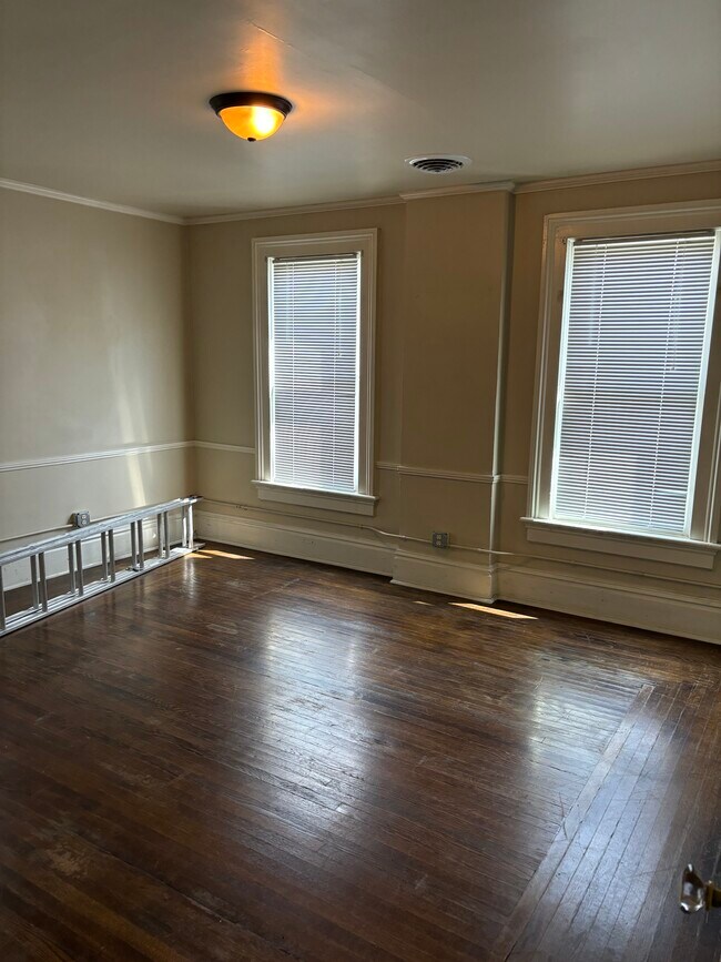 Building Photo - 212 Jefferson St