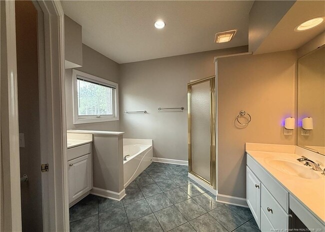 Building Photo - 105 Morris Dr